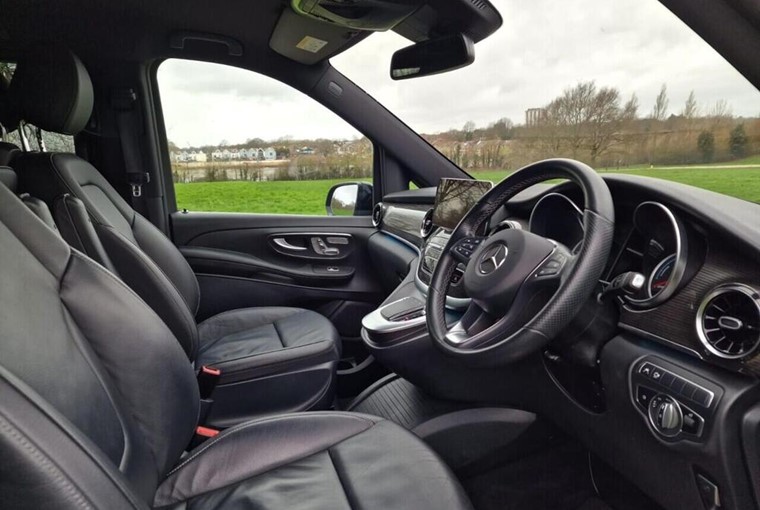 Https:::Bidbb.Com:Inventory:22 Mercedes Eqv300 Sport 204 90Kwh Electric 102