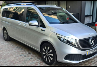 22 Mercedes Eqv300 Sport7