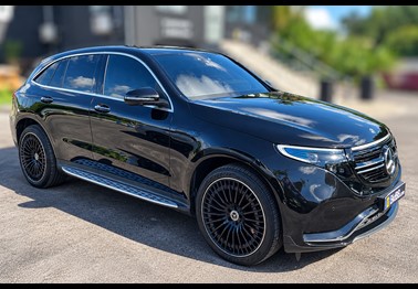 103 E01 Mercedes Eqc Eqc Front Three Quarter Right