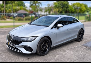 109 E01 Mercedes Eqe 350 Front Three Quarter Right